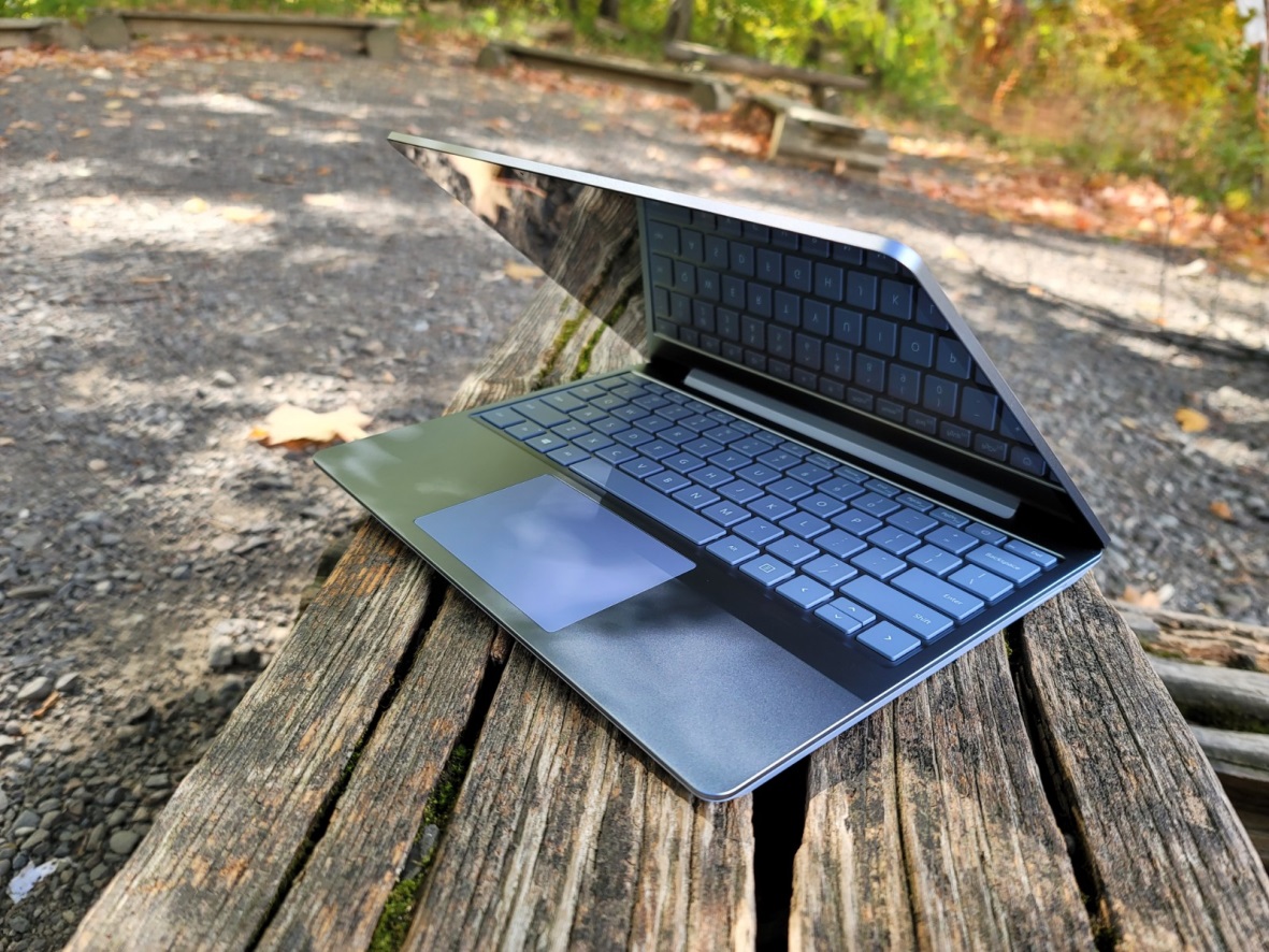 saurface laptop